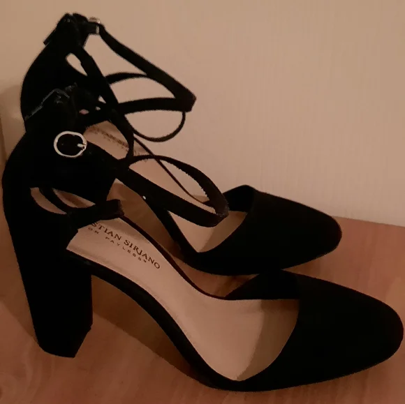 Christian Siriano Black Heels - Picture 2 of 4